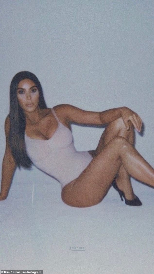 kim kardashian dien dam bo sat, ton hinh the nong bong o tuoi 39 hinh 7