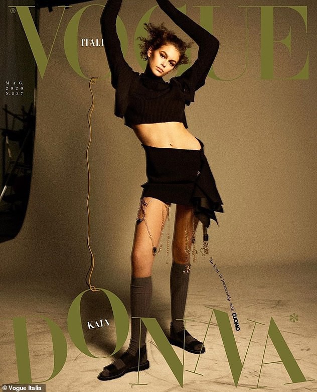 con gai cindy crawford mac croptop sanh dieu ra pho sau khi chia tay hinh 5