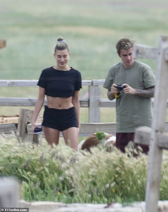 hailey baldwin va ban than bella hadid thue phi co rieng den italy tam bien hinh 2