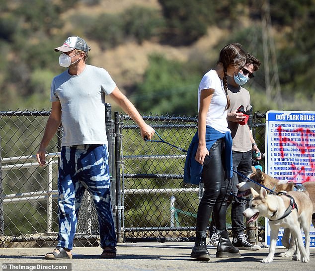 leonardo dicaprio va ban gai dat thu cung di dao sau on ao muon ket hon hinh 5