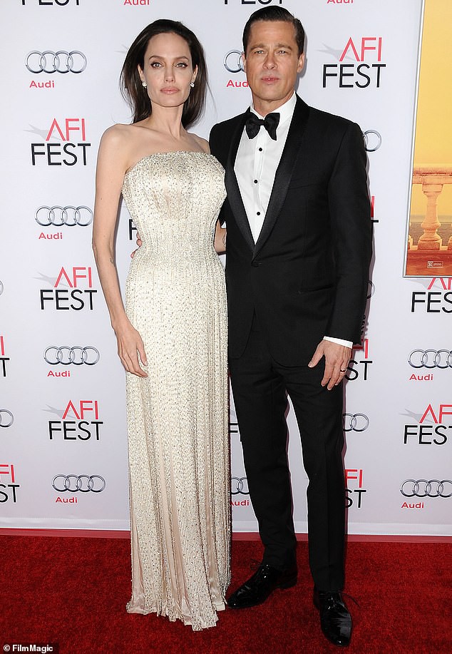brad pitt doi mu bao hiem, lai xe mo to cuc ngau den tham nha vo cu  hinh 6