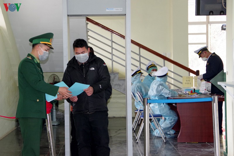 4 trong so 6 nguoi viet nam nhiem virus corona la nguoi vinh phuc hinh 1