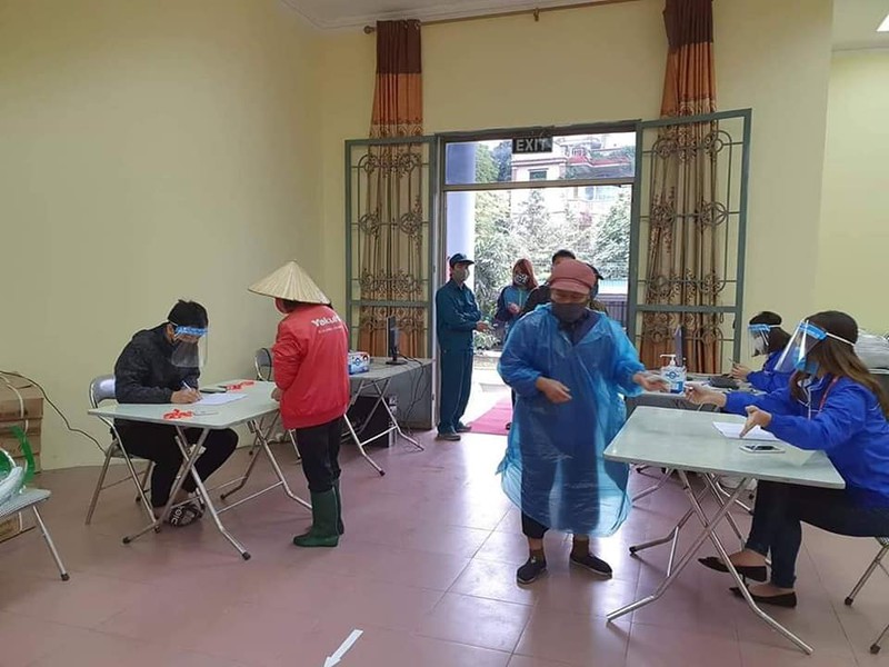 tam dung nhan ung ho 2 atm rut gao mien phi "bang chan" tai ha noi hinh 1