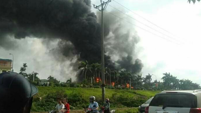 thot tim nghe tieng no lon tai kho hoa chat o cang duc giang, ha noi hinh 5