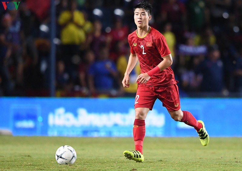 duy manh sang singapore phau thuat dung ngay ha noi fc mo man v-league 2020 hinh 2