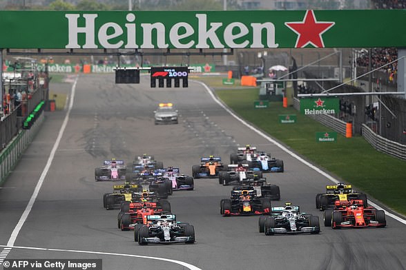 chang dua f1 bahrain khong khan gia vi covid-19: chang ha noi thi sao? hinh 1