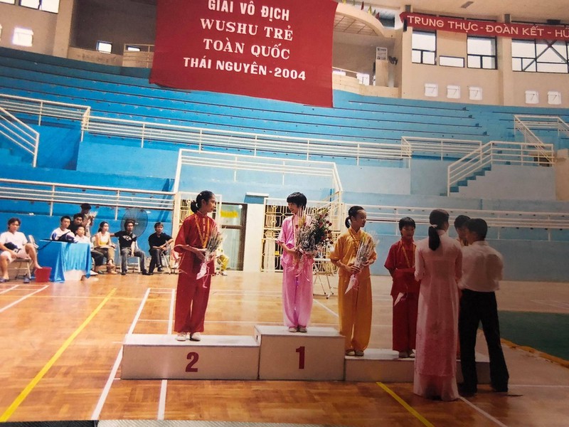 hoa khoi wushu duong thuy vi va nhung chuyen chua bao gio ke thoi di hoc hinh 3