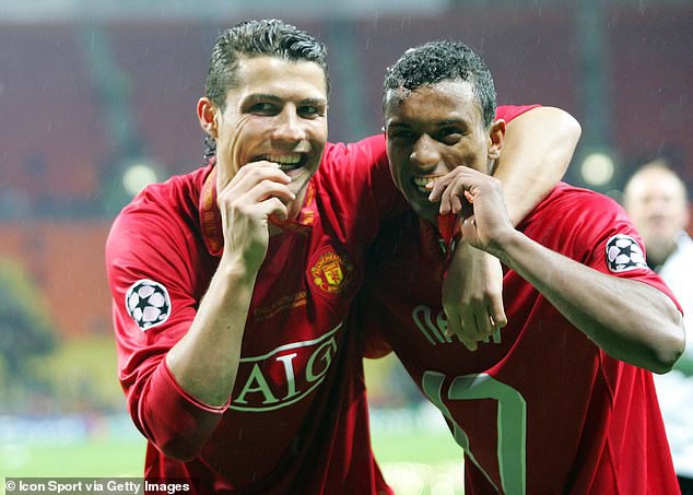 nani va ky niem "nho doi" cung sir alex sau khi da hong penalty hinh 7