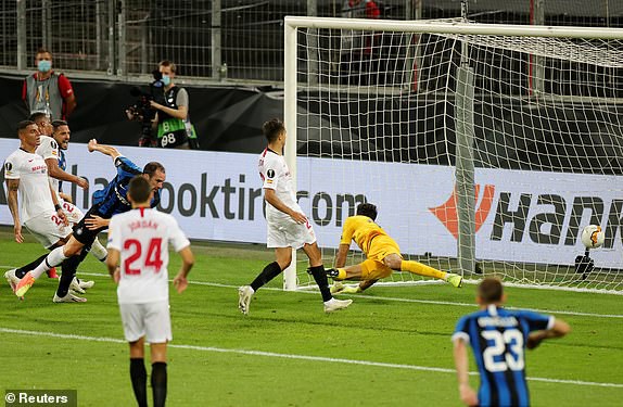 xem truc tiep sevilla vs inter milan chung ket europa league 2019/2020 hinh 3