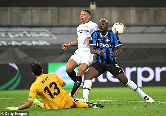 xem truc tiep sevilla vs inter milan chung ket europa league 2019/2020 hinh 1