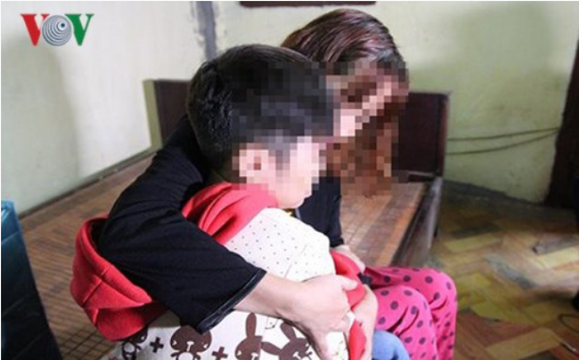 bao ve tre em: can su quyet liet cua nguoi lon hinh 1