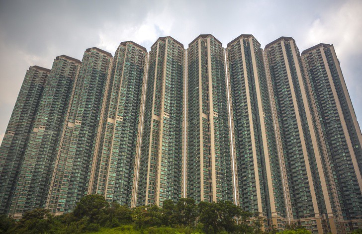 ben trong nhung toa nha choc troi o hongkong hinh 1