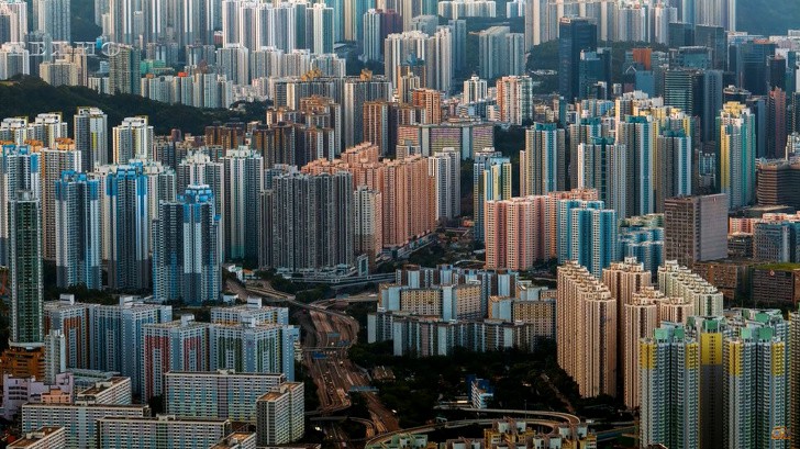 ben trong nhung toa nha choc troi o hongkong hinh 2