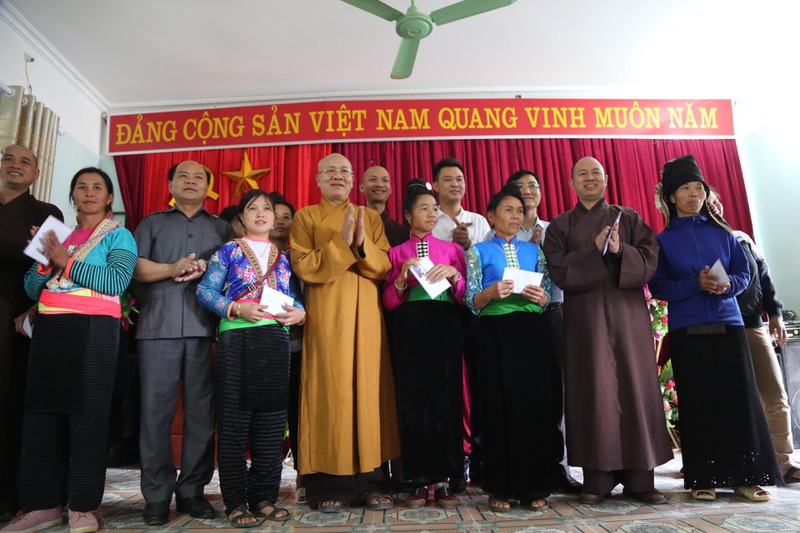 giao hoi phat giao viet nam trao qua tu thien toi dong bao tinh dien bien hinh 4