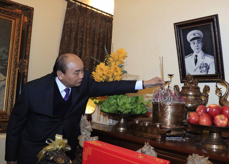 thu tuong dang huong tuong nho cac dong chi lanh dao dang, nha nuoc da tu tran hinh 5