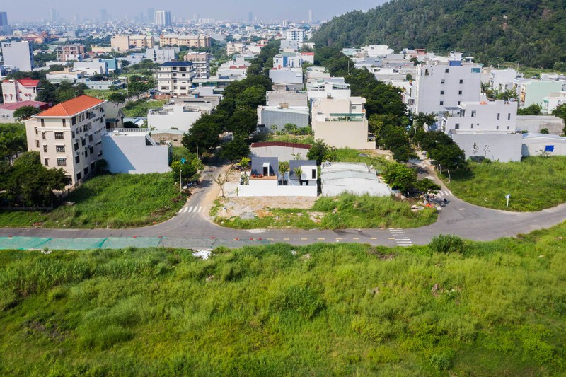 ngoi nha 180m2 duoi chan ban dao son tra, da nang hinh 1