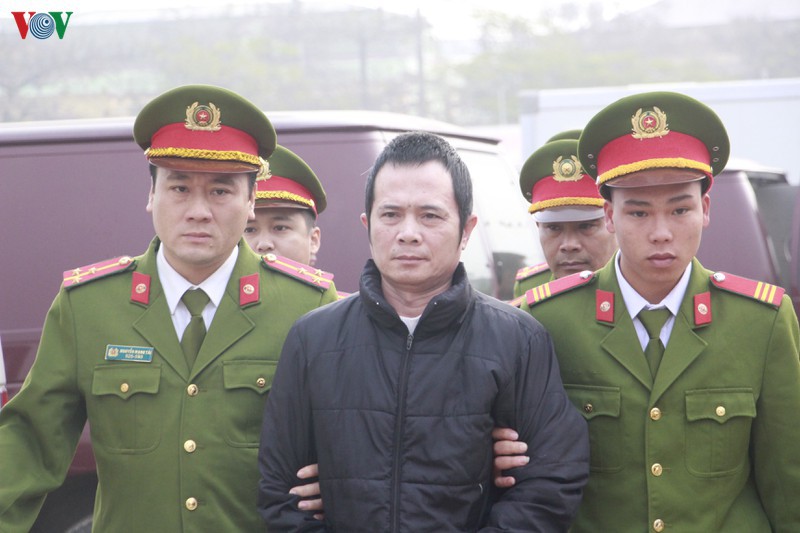 ngày đầu phiên tòa xét xử 9 bị cáo trong vụ án sát hại nữ sinh giao gà hình 4 ngay dau phien toa xet xu 9 bi cao trong vu an sat hai nu sinh giao ga hinh 4