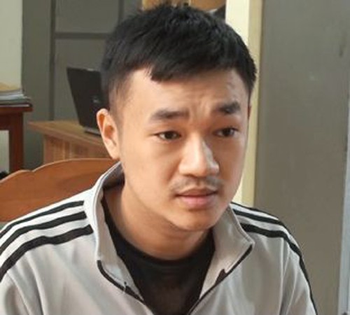 bat doi tuong nem chat ban vao nha dan de doi no hinh 1