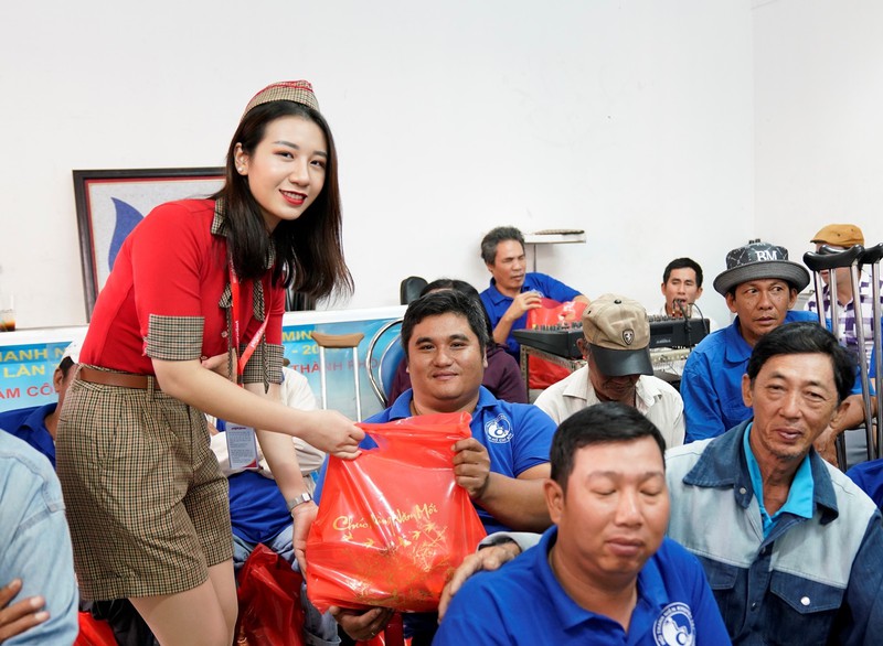vietjet mang tet yeu thuong toi hoi thanh nien khuyet tat tp.hcm hinh 7
