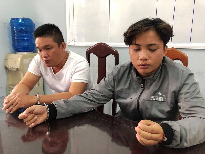 nong 24h: qua camera an ninh, ngan chan kip thoi mot vu thanh toan nhau hinh 4