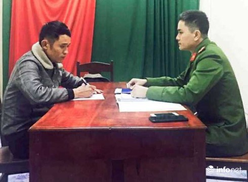 den choi nha ban tien tay "chom" 4 dong ho deo tay hinh 1