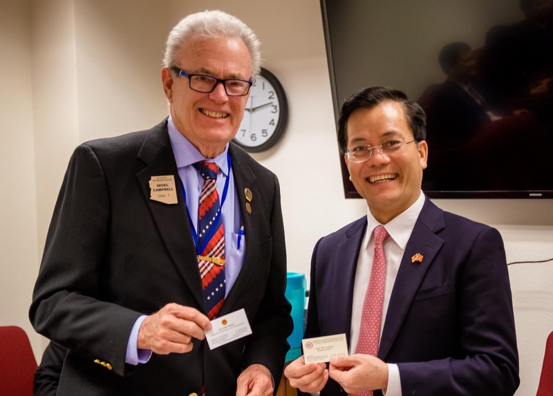 chuyen di dac biet toi arizona - nuoc mat dan ong ngay hoi ngo hinh 2
