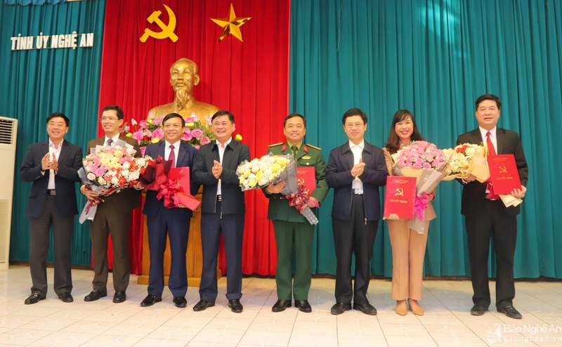 ban bi thu chi dinh nhan su moi hinh 1