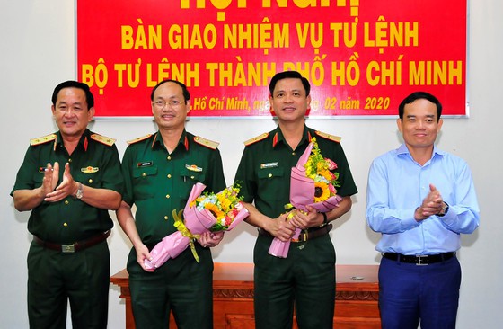 hai tuong linh quan doi nhan nhiem vu moi hinh 1