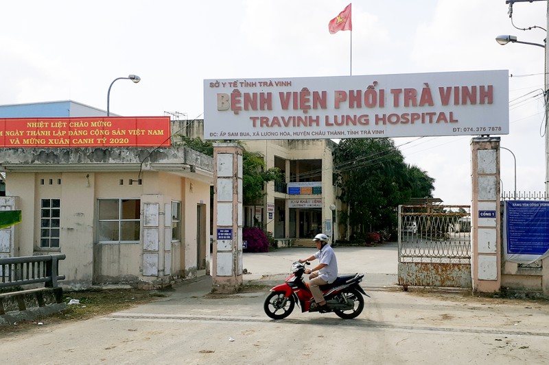 giam sat suc khoe 5 nguoi chung phong cach ly voi nb105 va 106 hinh 1