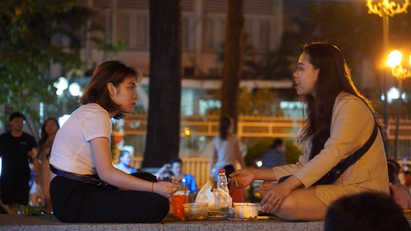 nhieu diem vui choi tai tphcm von tap nap, nay vang ve vi covid-19 hinh 10