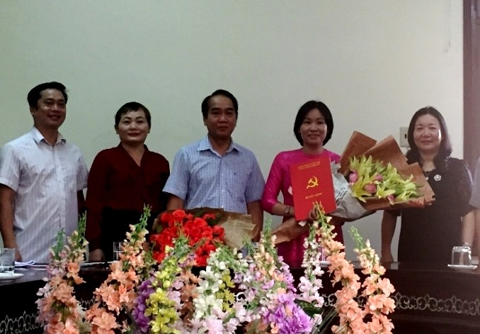 ban bi thu chuan y nhan su uy ban kiem tra tinh uy thua thien hue hinh 1