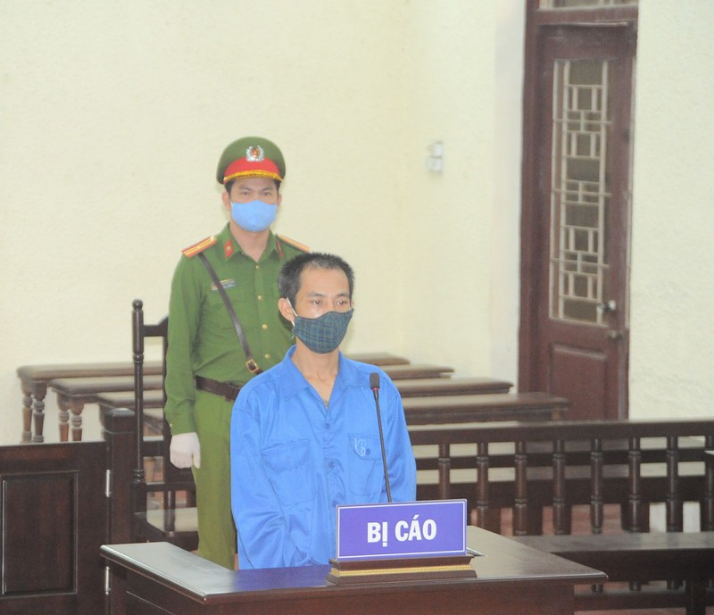 nong 24h: nam thanh nien dam ban cung phong trong khu cach ly  hinh 6