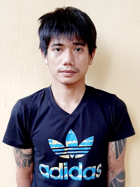 nong 24h: nam thanh nien dam ban cung phong trong khu cach ly  hinh 2