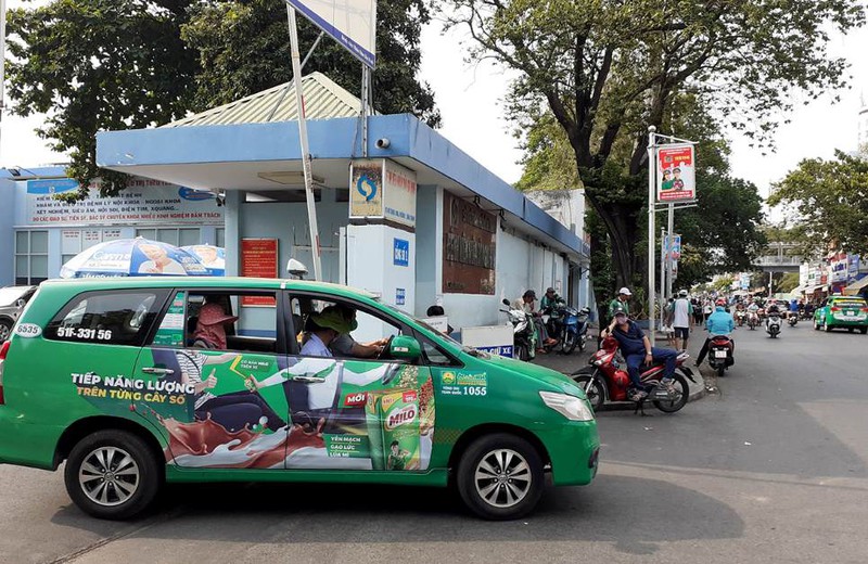 tphcm tiep tuc cam xe buyt, xe khach, taxi hinh 1