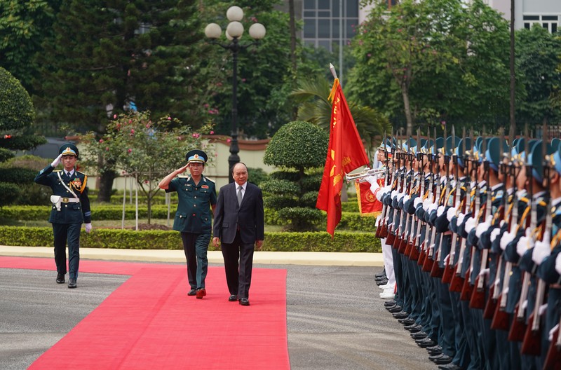 anh: thu tuong tham can bo chien si qc phong khong - khong quan hinh 1