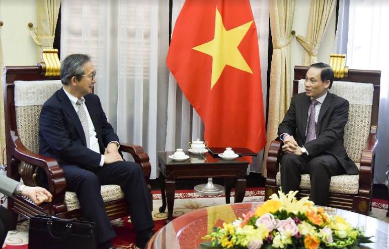 chinh phu viet nam ho tro 140.000 khau trang y te cho nhat ban hinh 2