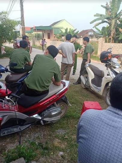 mau thuan trong dem, rut dao dam chet nguoi hinh 1