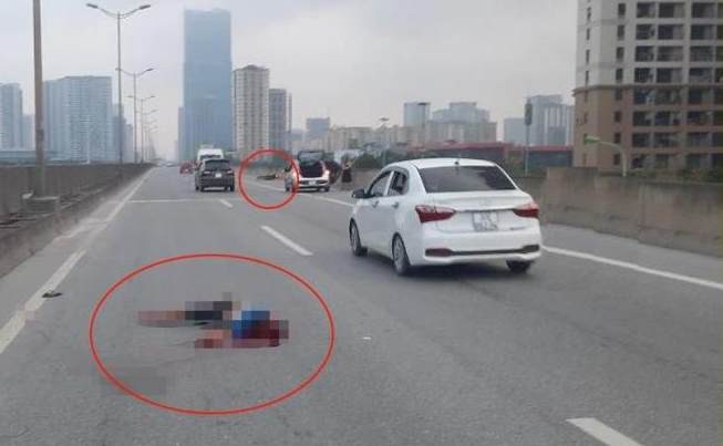 chay xe may vao duong tren cao bi taxi tong chet: csgt ha noi len tieng hinh 1