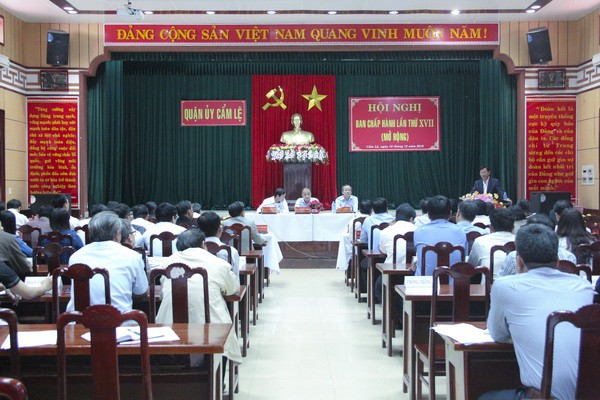 tam dinh chi cong tac truong ban to chuc quan uy cam le, da nang hinh 1