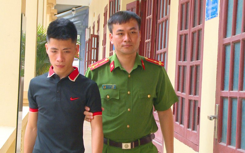 giai cuu 12 "tre em" gai trong duong day chan dat, phuc vu quan hat hinh 1