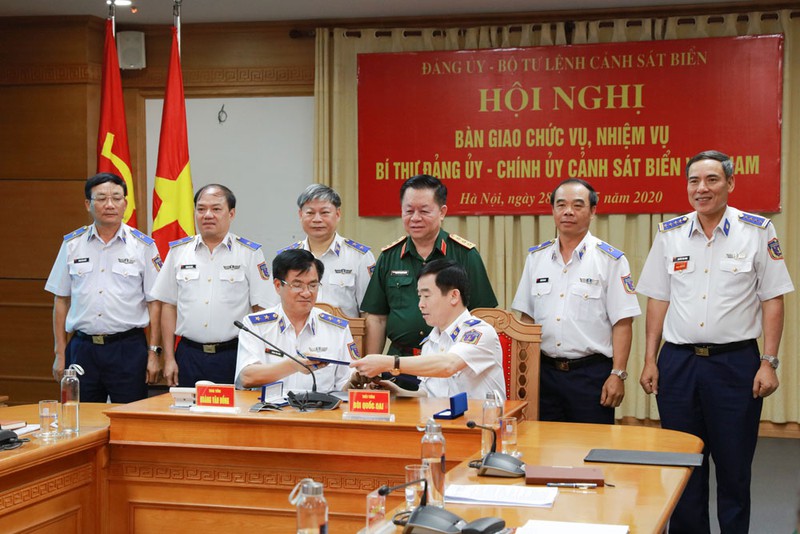 ban giao chuc vu, nhiem vu bi thu dang uy – chinh uy canh sat bien hinh 1