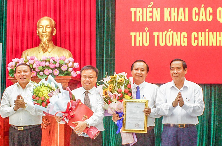 trien khai quyet dinh chuan y ong vo van hung lam pho bi thu tinh uy quang tri  hinh 1
