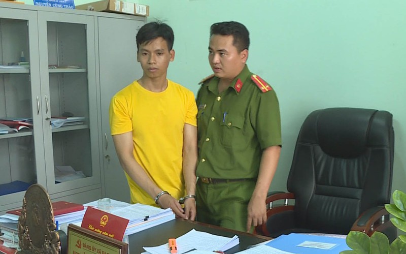 nong 24h: cuu giao vien tieu hoc khien hoc sinh mang thai, sinh con hinh 3