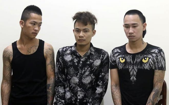 nong 24h: truy na ke cam dau bang "ao cam" gay nao loan duong pho hinh 4
