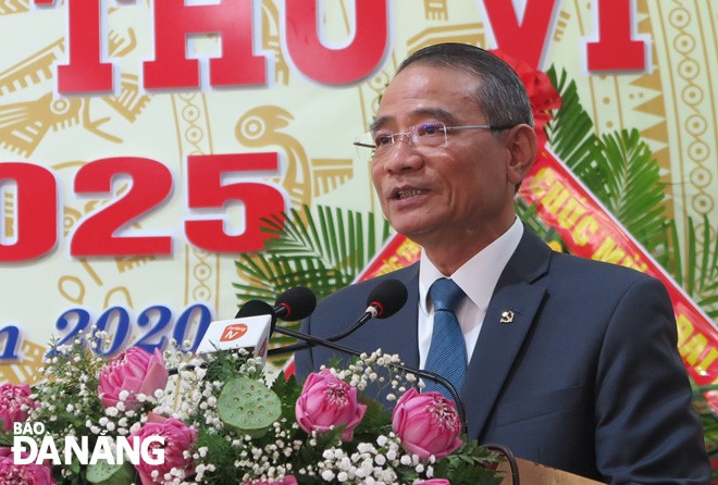 da nang co 2 nu bi thu quan uy hinh 1