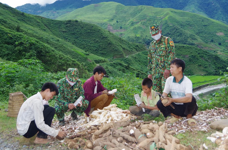 bộ đội lại dựng lều chặn đường mòn, lối mở phòng chống covid-19 hình 2 bo doi lai dung leu chan duong mon, loi mo phong chong covid-19 hinh 2
