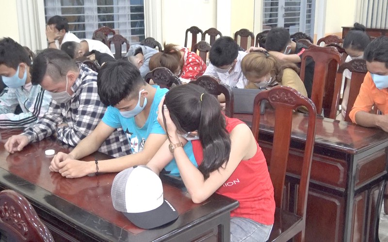 ​nhom thanh nien tu tap choi ma tuy trong mua dich covid-19 hinh 1
