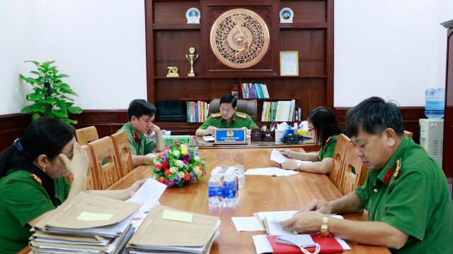 binh phuoc: giam an va tha tu truoc han cho 21 pham nhan hinh 1