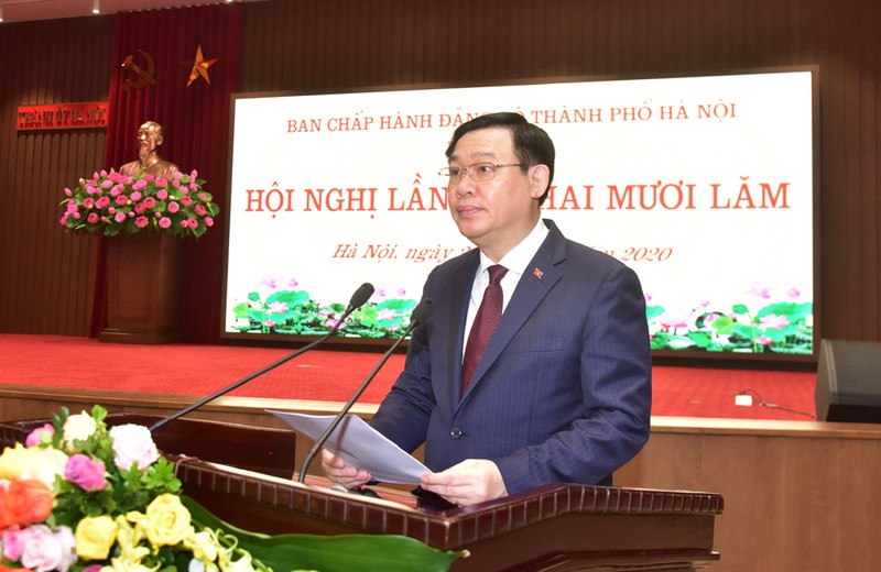 ha noi thao luan, thong qua du thao van kien dai hoi trinh bo chinh tri hinh 1