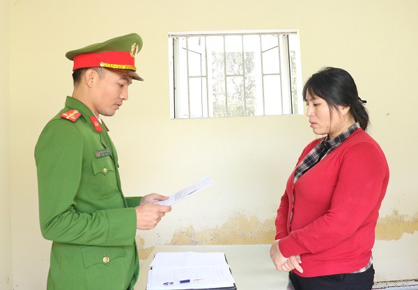 hua dua nguoi di nuoc ngoai de lua dao hon 1,8 ty dong hinh 1